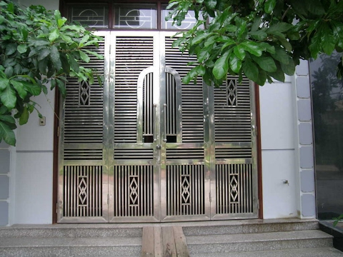 Những mẫu cửa nhà đẹp